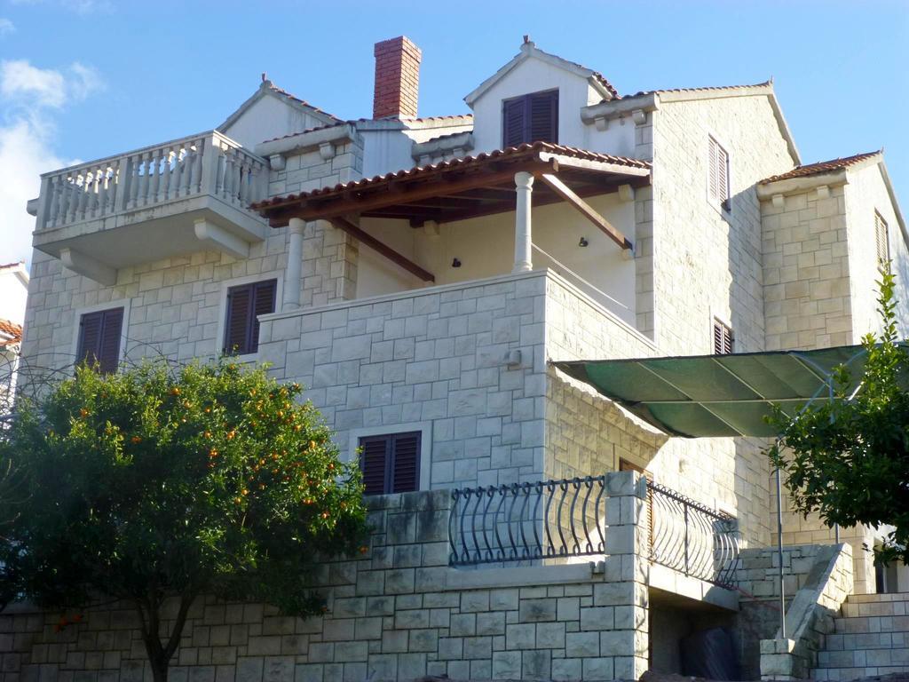 Apartments Jurica Постира Экстерьер фото