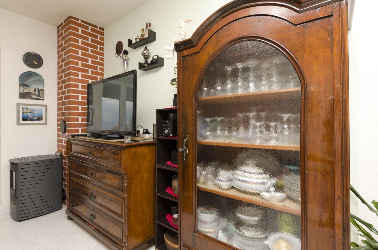 Apartments Jurica Постира Экстерьер фото