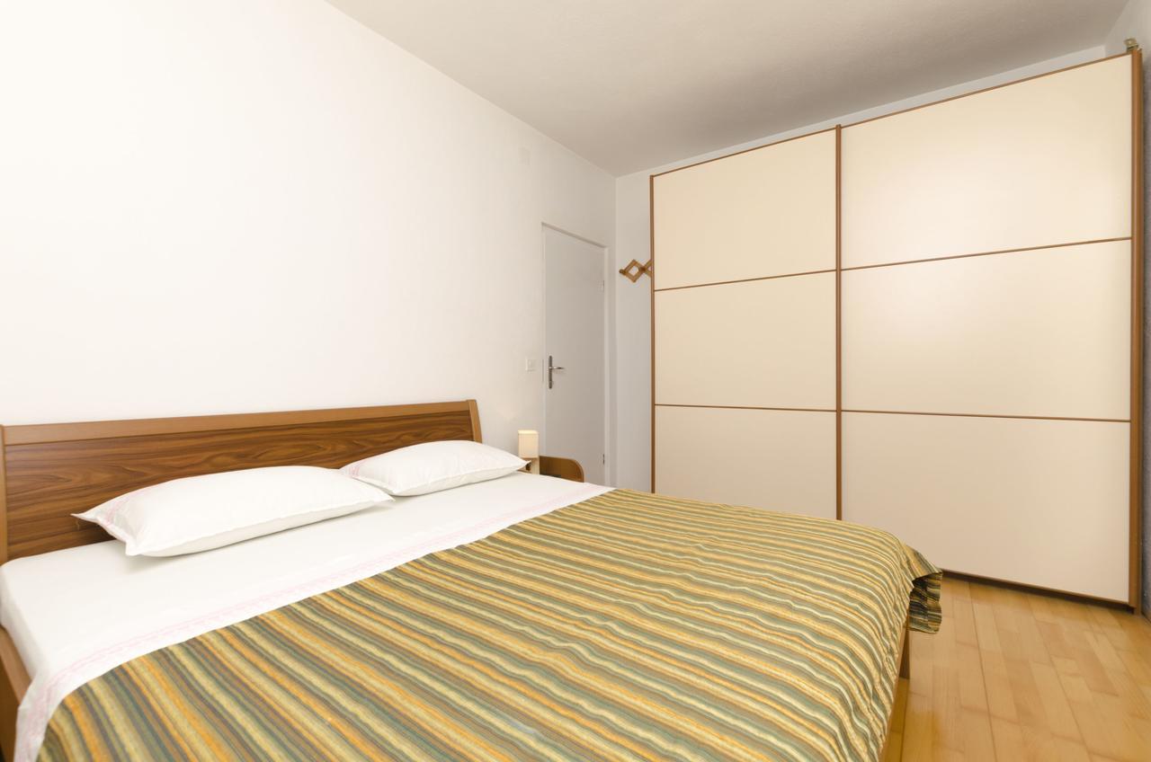 Apartments Jurica Постира Номер фото